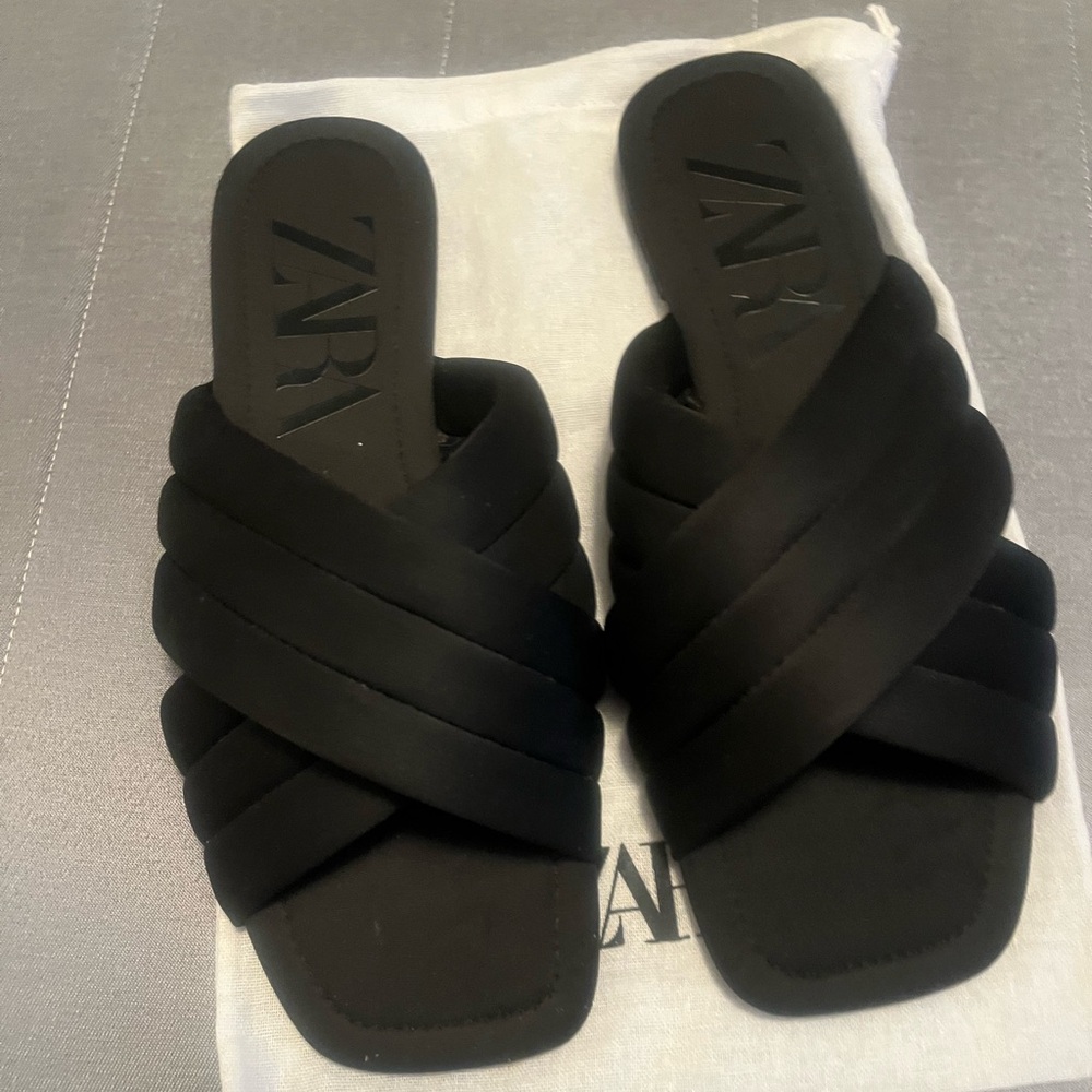 Zara flats